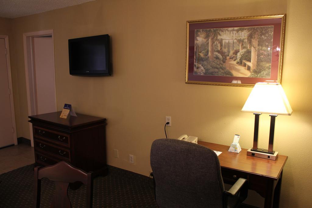 Rodeway Inn & Suites Nashville Esterno foto